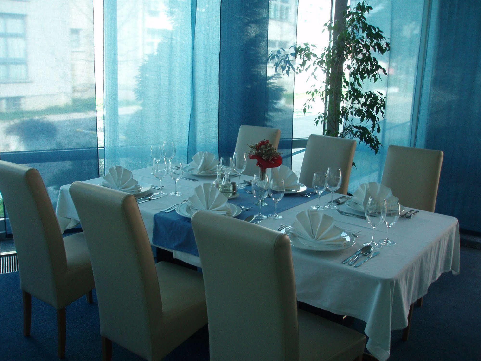 Hotel Podravina โคปริฟนิซา ภายนอก รูปภาพ
